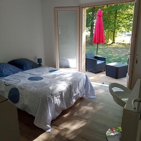 Chambre Au Calme Entouree Par La Nature. Saint-Leon-sur-Vezere Buitenkant foto