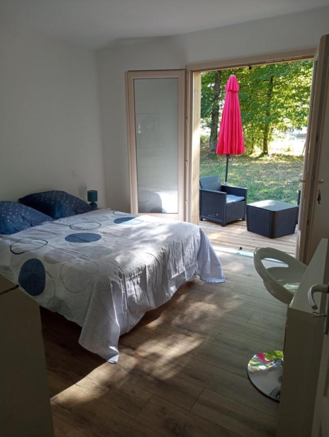Chambre Au Calme Entouree Par La Nature. Saint-Leon-sur-Vezere Buitenkant foto